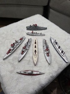 Vintage Tootsietoy WWII Die Cast Ship Lot Battleships Submarine Ocean Liner