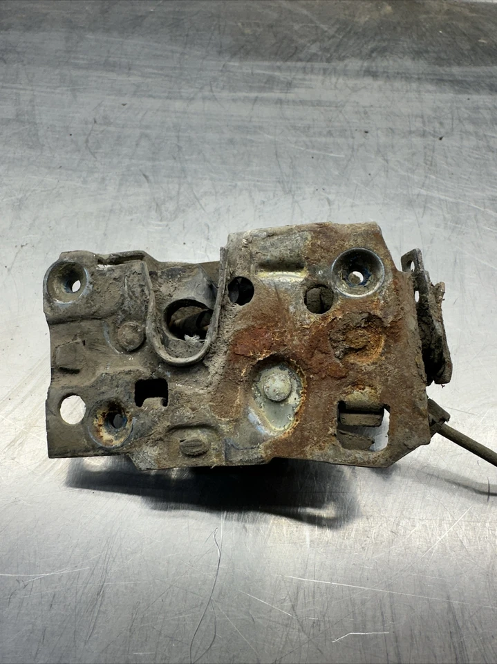 1997-2002 Chevrolet C6500 Kodiak GMC Topkick Front Right Door Latch Assembly - Изображение 2 из 4