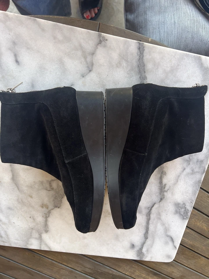 Botines Robert Clergerie "Nagill" gamuza negra goma tacón cuña. Talla 38 Foto 4 de 4