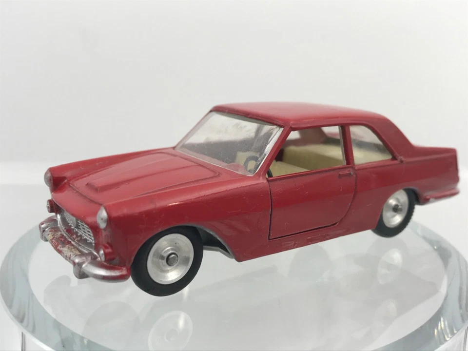 SÓLIDO LANCIA FLAMINIA ROJO MADE IN FRANCE 1/43 ORIGINAL SERIE 100 - Imagen 2 de 4