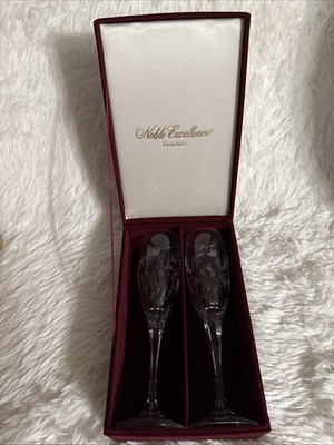 Noble Excellence Countess Crystal Champagne Flutes Etched Floral Set Velvet Box