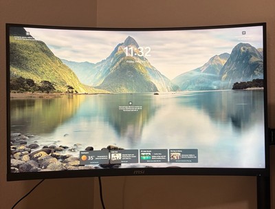 MSI G321CU, 32'' 4K Curved Gaming Monitor, 3840 x 2160 (UHD), VA, 144Hz, HDMI
