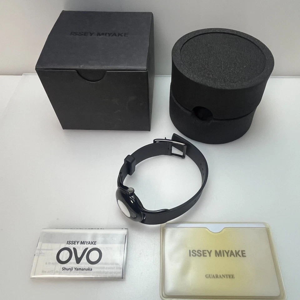 Raro Reloj ISSEY MIYAKE OVO Qz SILAR003 Diseñado por Shunji Yamanaka Japón #175B Foto 2 de 4