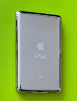 New Other Apple iPod Classic 5th Generation Black (30GB) Amazing
