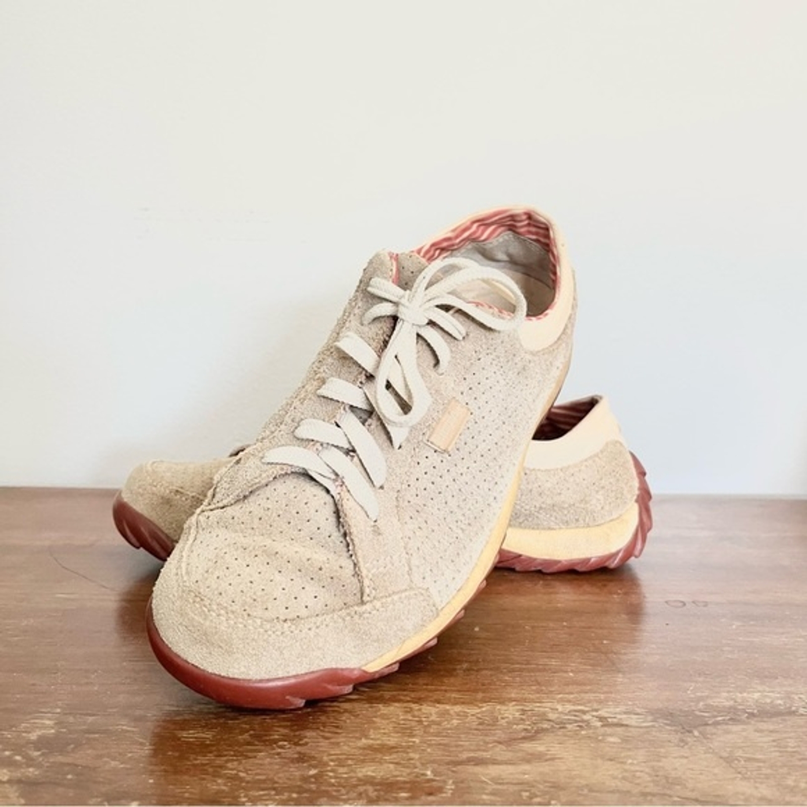 Simple Brand Suede Cream Beige Comfort Sneakers Shoes… Gem