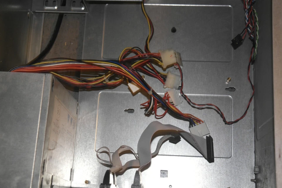 AT PC Computer CASE Tower beige 2+3 bay 90s PSU square button working - Image 3 of 4