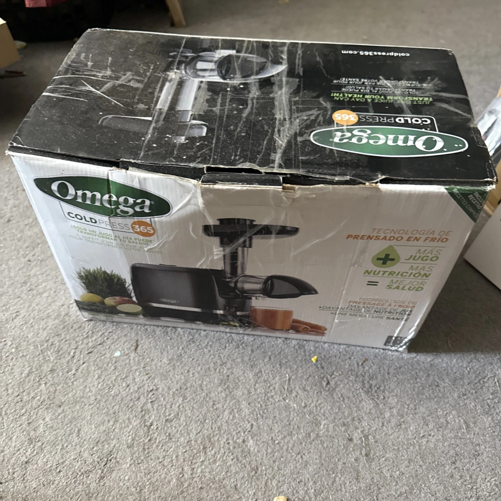 OMEGA Cold Press 365 Juicer Slow Masticating Extractor - Black (H3000D)