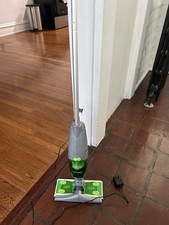 Swiffer Sweep Vacuum L4000-000 Cordless Stick Vacuum WITH charger