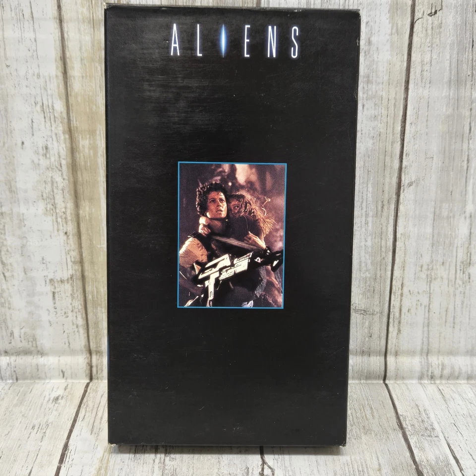 Alien Trilogy Set (VHS, 1993) Alien Aliens Alien 3 - Image 3 of 4