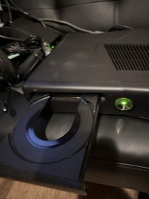 Xbox 360 S 500GB Tested Bundle With Cords, Controller, Headset