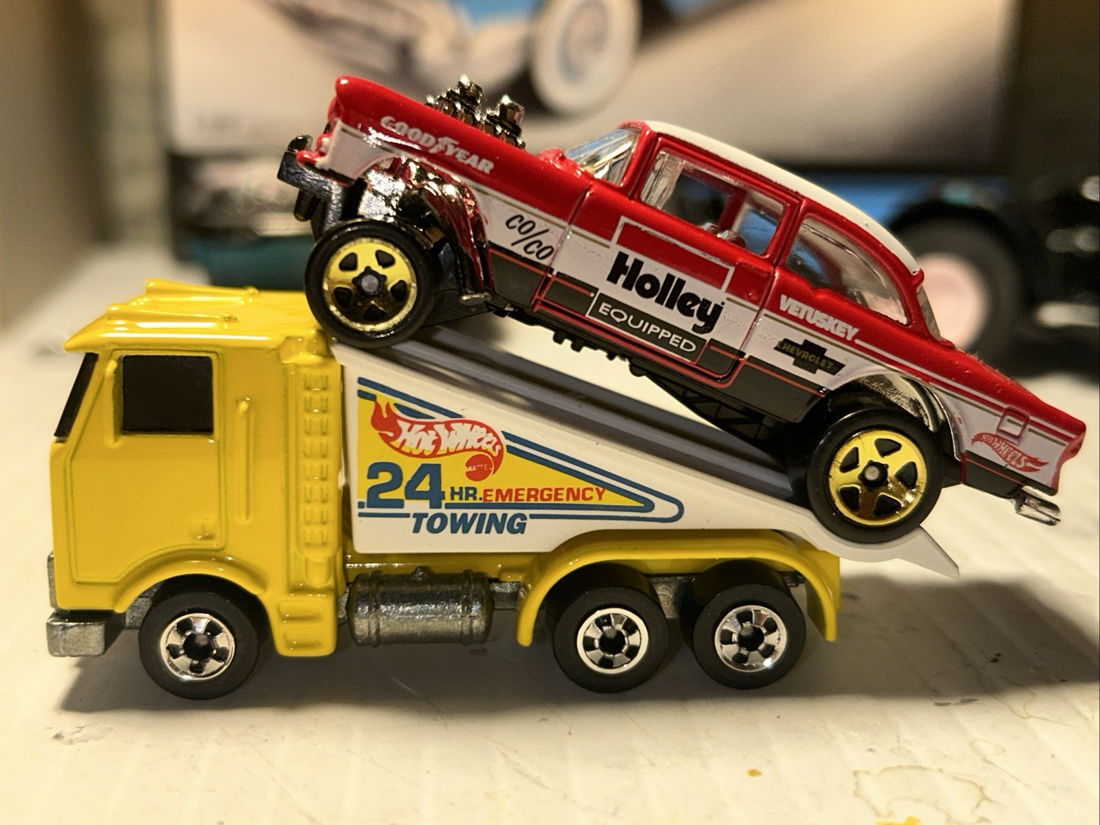 🔥Vintage 1986 Hot Wheels Yellow Auto Wrecker Rig Ramp Truck RARE