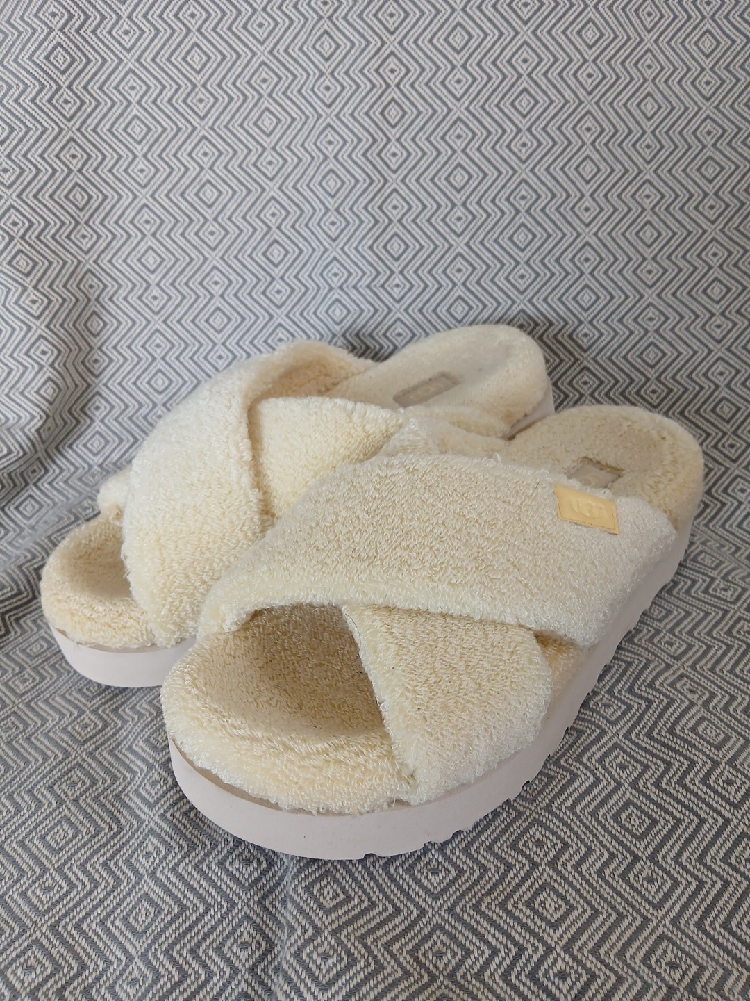 PANTOFOLA D’ORO UGG Fuzz Sugar Terry Cross Slide Pantofole Donna Tg 9 Giallo Ottime Condizioni