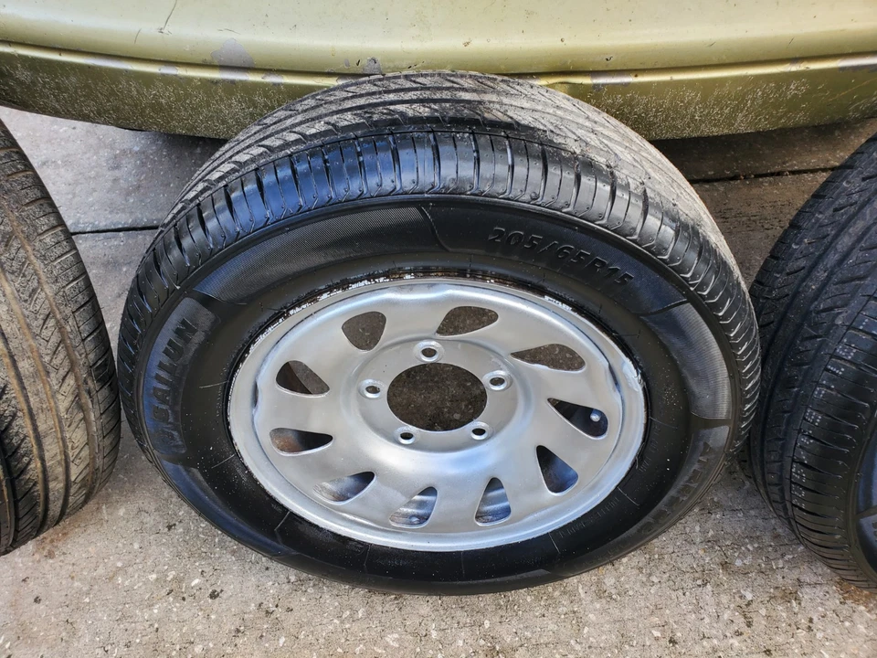 Suzuki sidekick 15 inch oem steel wheels Samurai Geo Tracker Vitara X90 Chevrole - Image 3 of 4