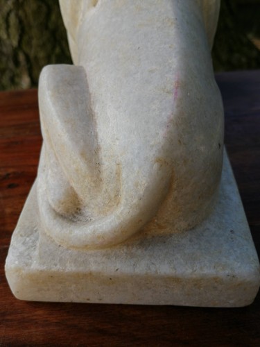 Sculpture Lion on pedestal white marble 1960s rare collectible sculpture - Picture 14 of 15