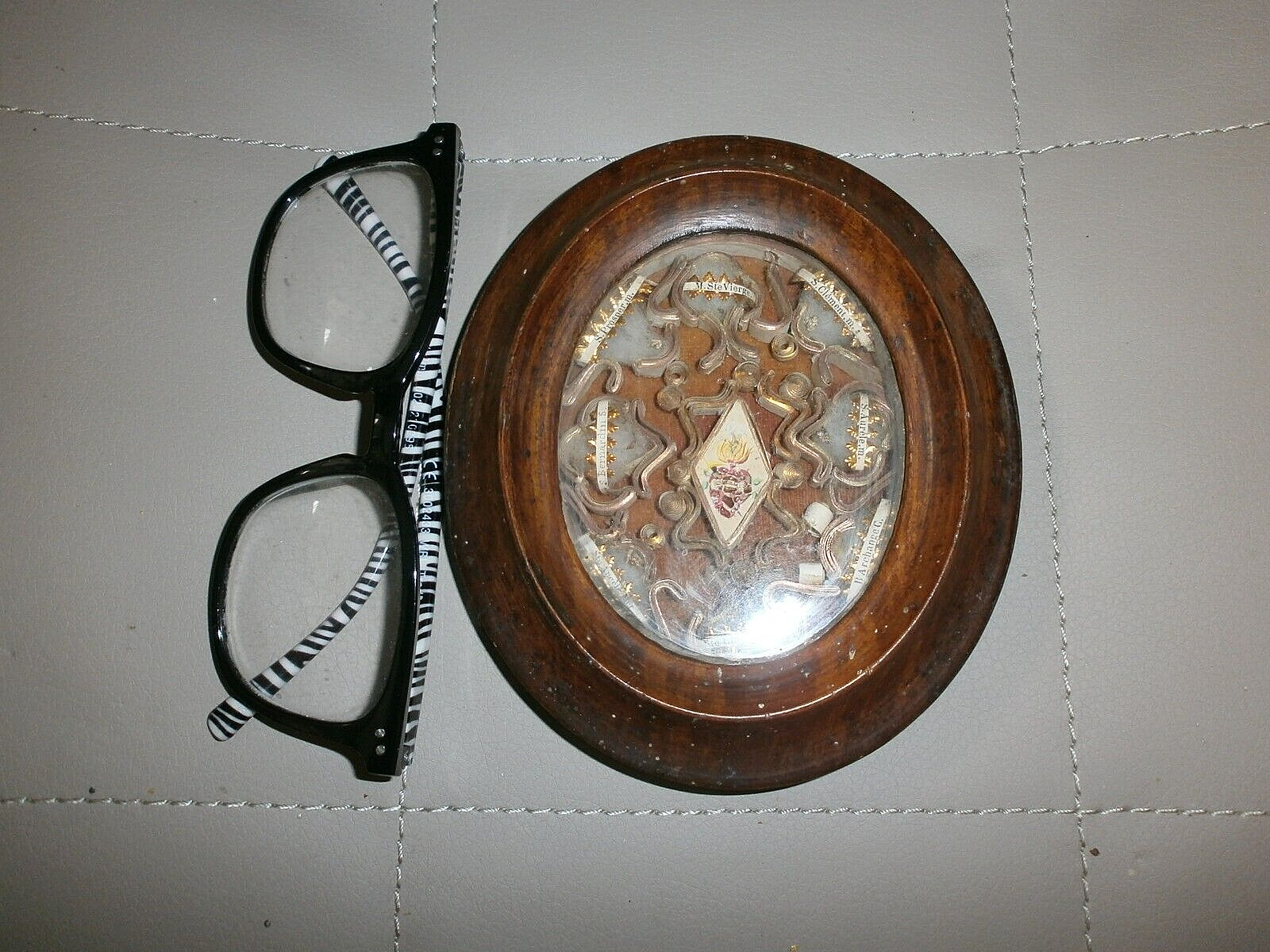 Picture 1 of 8
