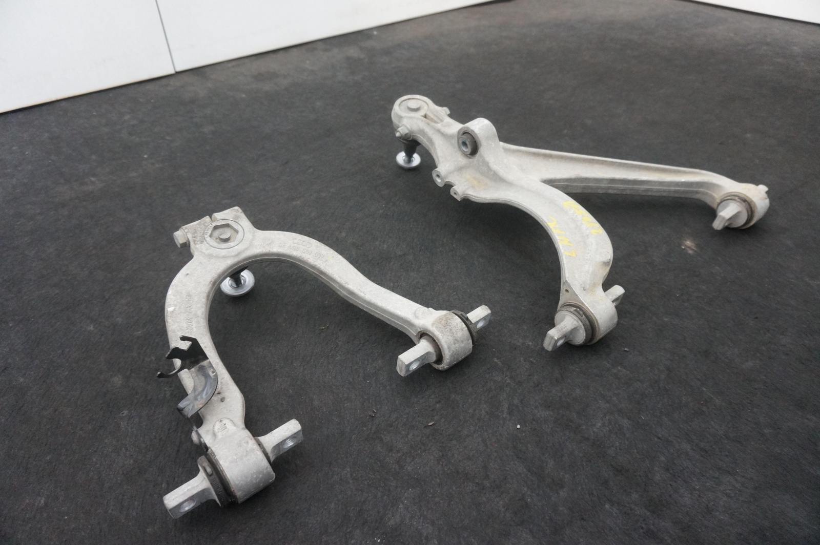 Set 2 Front Left Upper & Lower Control Arm OEM 4S0407151E Audi R8 4S 2018-23