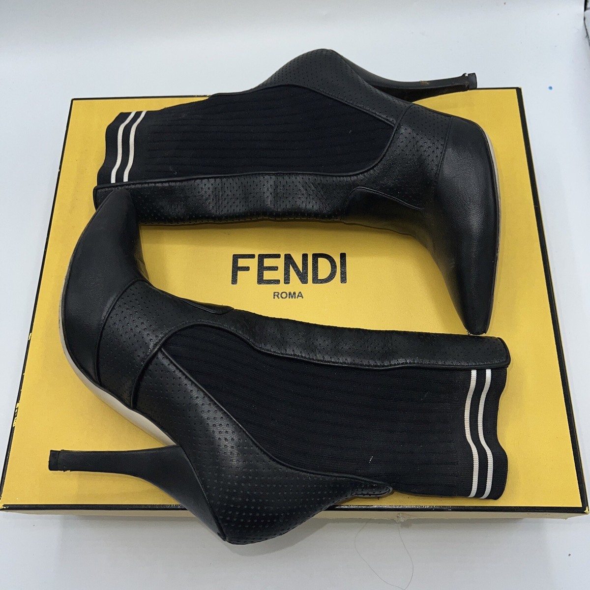 FENDI ソックスブーツ 37 FENDI】 FFロゴ ソックス 関税/送料込 (FENDI/タイツ・ソックス