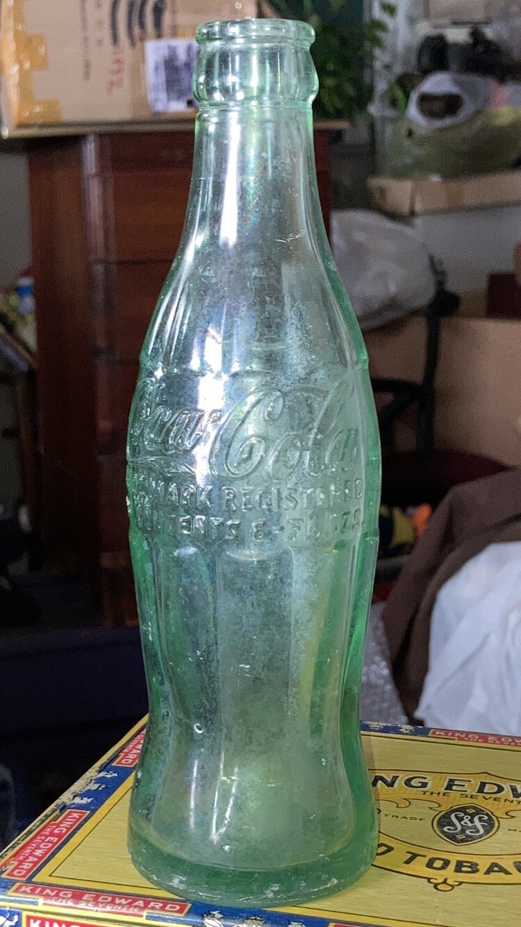 Patent d 1923 christmas coca cola bottle n c