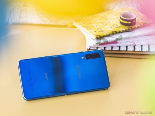 Original Samsung Galaxy A7 (2018) A750F/DS 64GB+4GB 2-Sim Unlocked SmartPhone - 第 6/14 張圖片