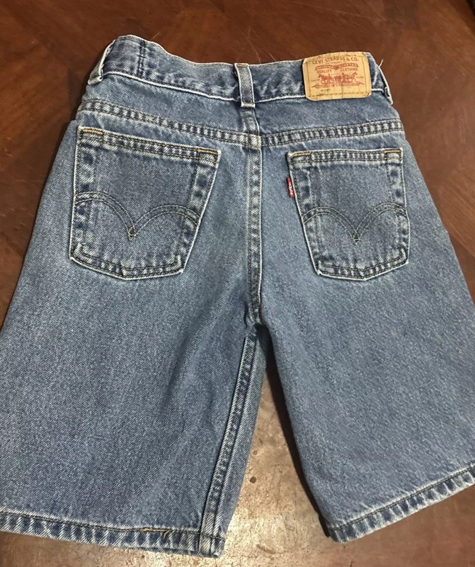 Levi’s Jean Shorts Loose Fit toddler 4-7 Yr Unisex Style Red Tag 569 Sz 5 Regulr