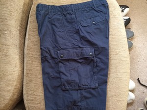 levi's navy blue cargo shorts