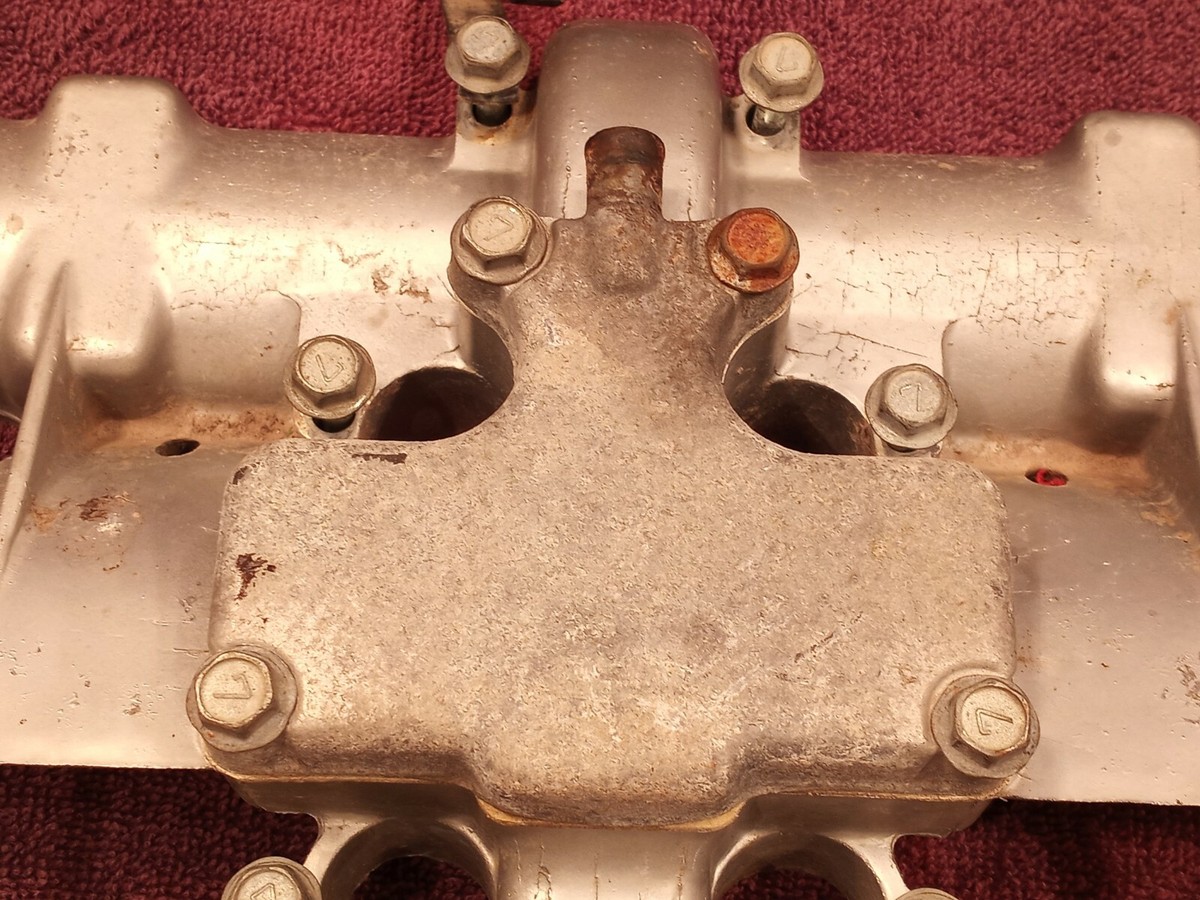 GS750　カムカバー 1978 1979 SUZUKI GS750 CYLINDER HEAD CAM COVER CAMSHAFT with BOLTS