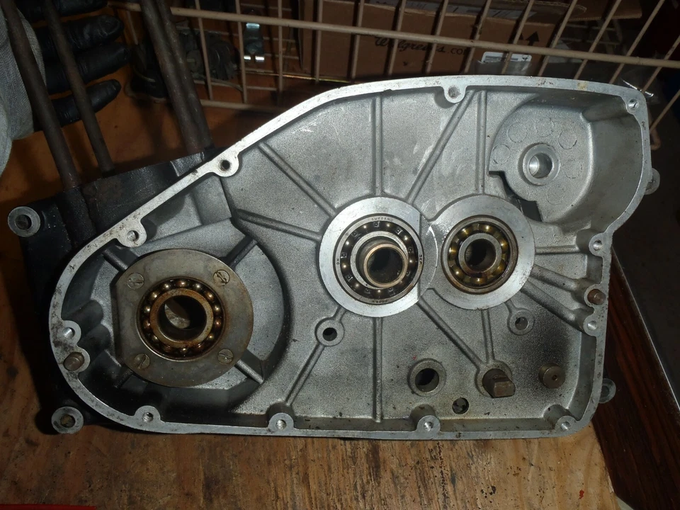 HUSQVARNA HUSKY 250WR RT 250 1973 AHRMA cárteres de motor/motor Foto 3 de 4