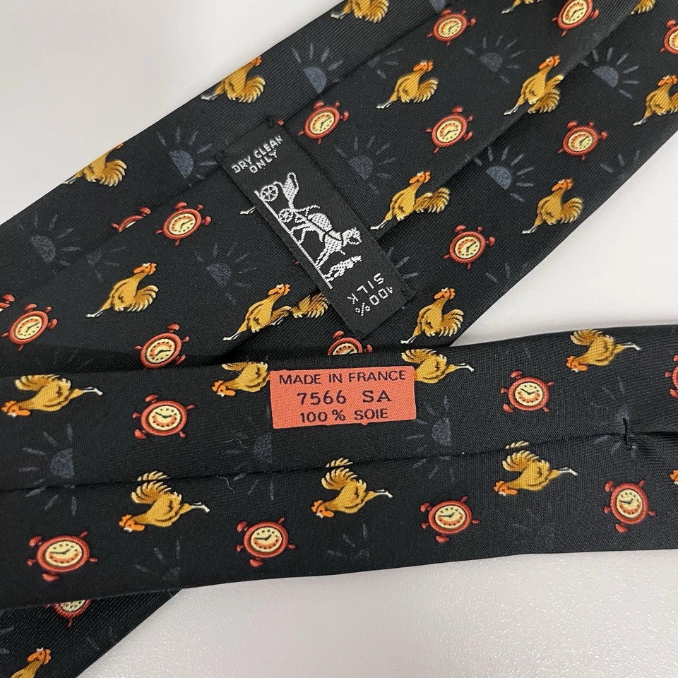 Утренние мужские часы Hermes Tie Rooster черный шелк 7566 SA 3,5 дюйма (W) x 58 дюймов (L) б/у в отличном состоянии - Изображение 3 из 4