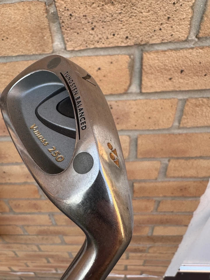 Yonex V-Mass 250 7-Iron, HGS3000 Shaft Carbon Graphite Regular Flex -RH! - Image 2 of 4