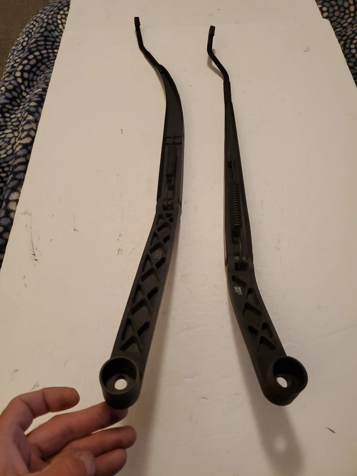 Hyundai Elantra 2007 2010 brazo limpiaparabrisas lado izquierdo y derecho OEM Foto 3 de 4