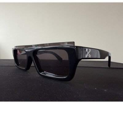 Off-White OW1048 1007 Black Square Sunglasses Plastic Frame Tinted Black Lens