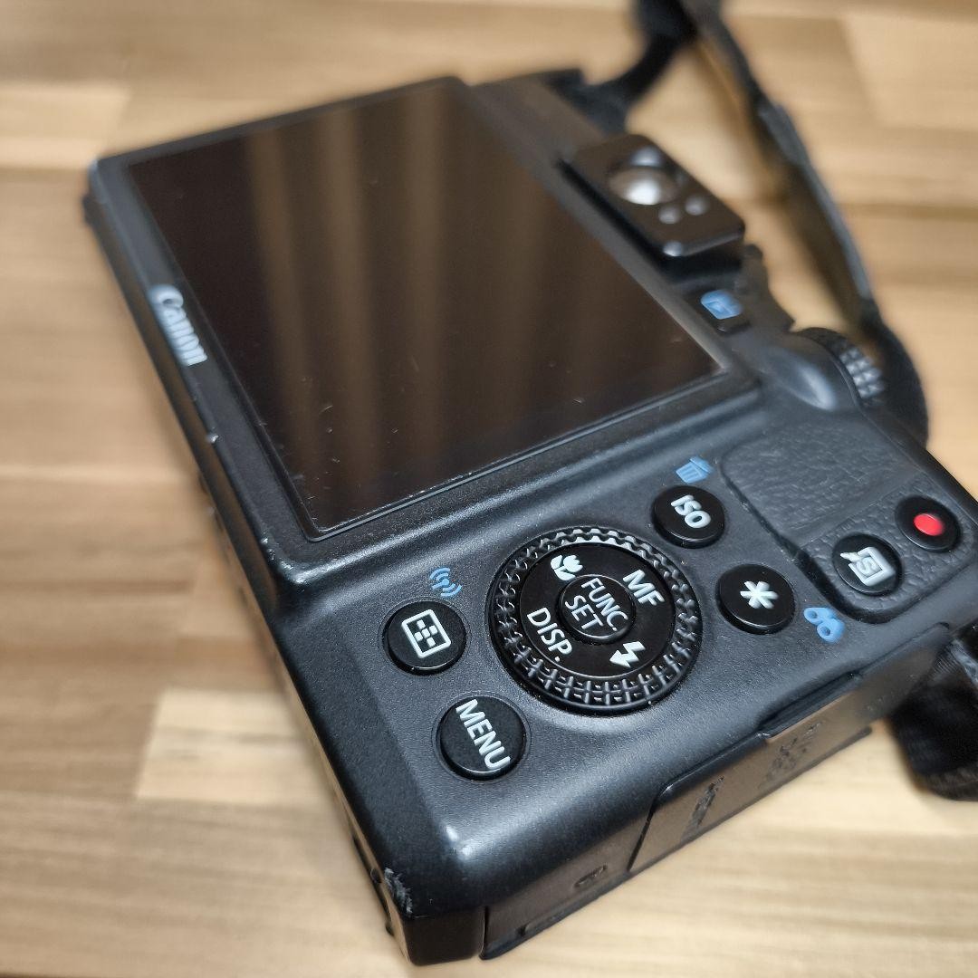 Canon PowerShot G16 Compact Digital Camera Wi-Fi 2 Batteries