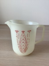 Vintage Tupperware 134-4 Measuring Cup 2 Cups 16oz Red Letters Plastic USA