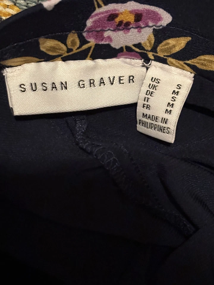 Falda corta Susan Graver talla pequeña estampado floral azul marino púrpura oro flores acampanadas Foto 2 de 3
