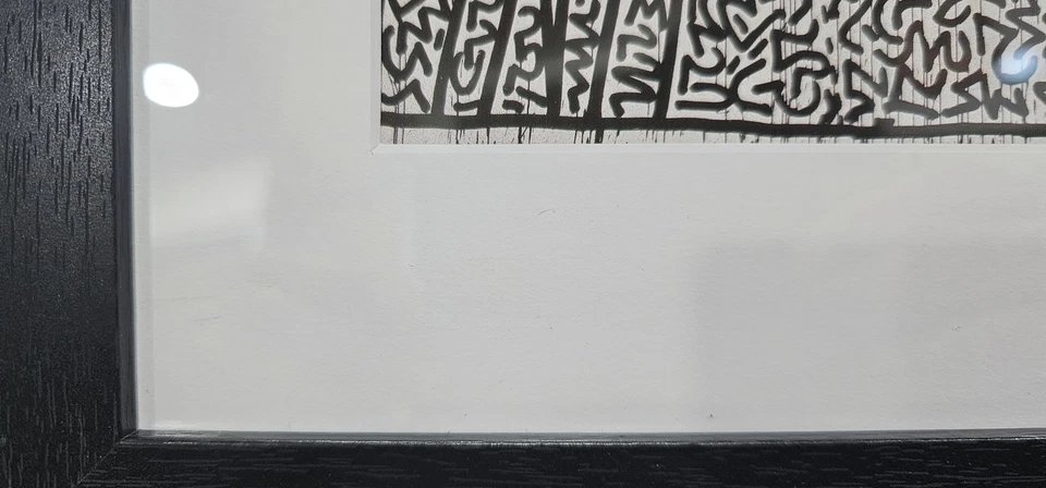 Impresión de libro Keith Herring 1982 "Sin título" en marco negro con biselado blanco mate Foto 4 de 4