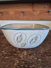 Glidden pottery 8" square bowl 17 in green feather pattern