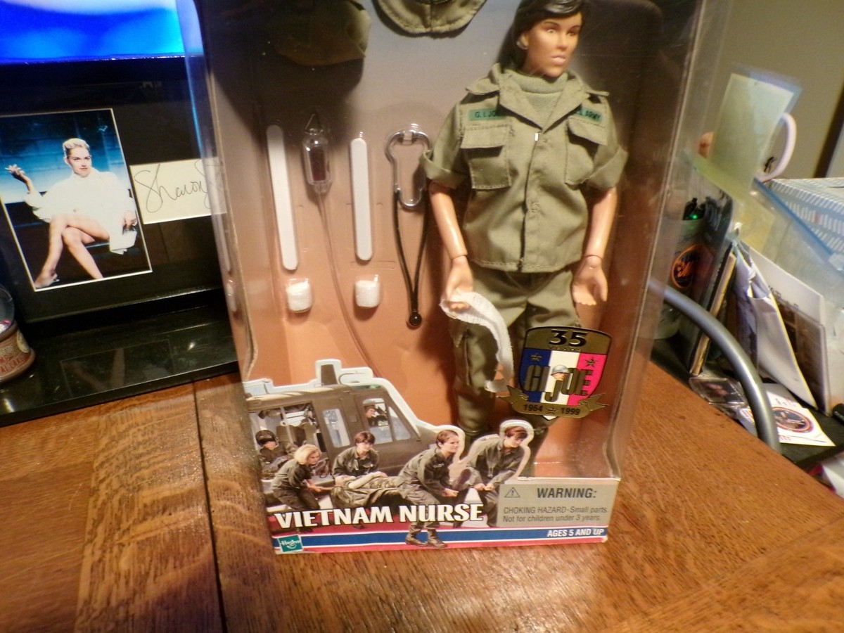 Hasbro G.I. Joe Vietnam Nurse Classic Collection Action