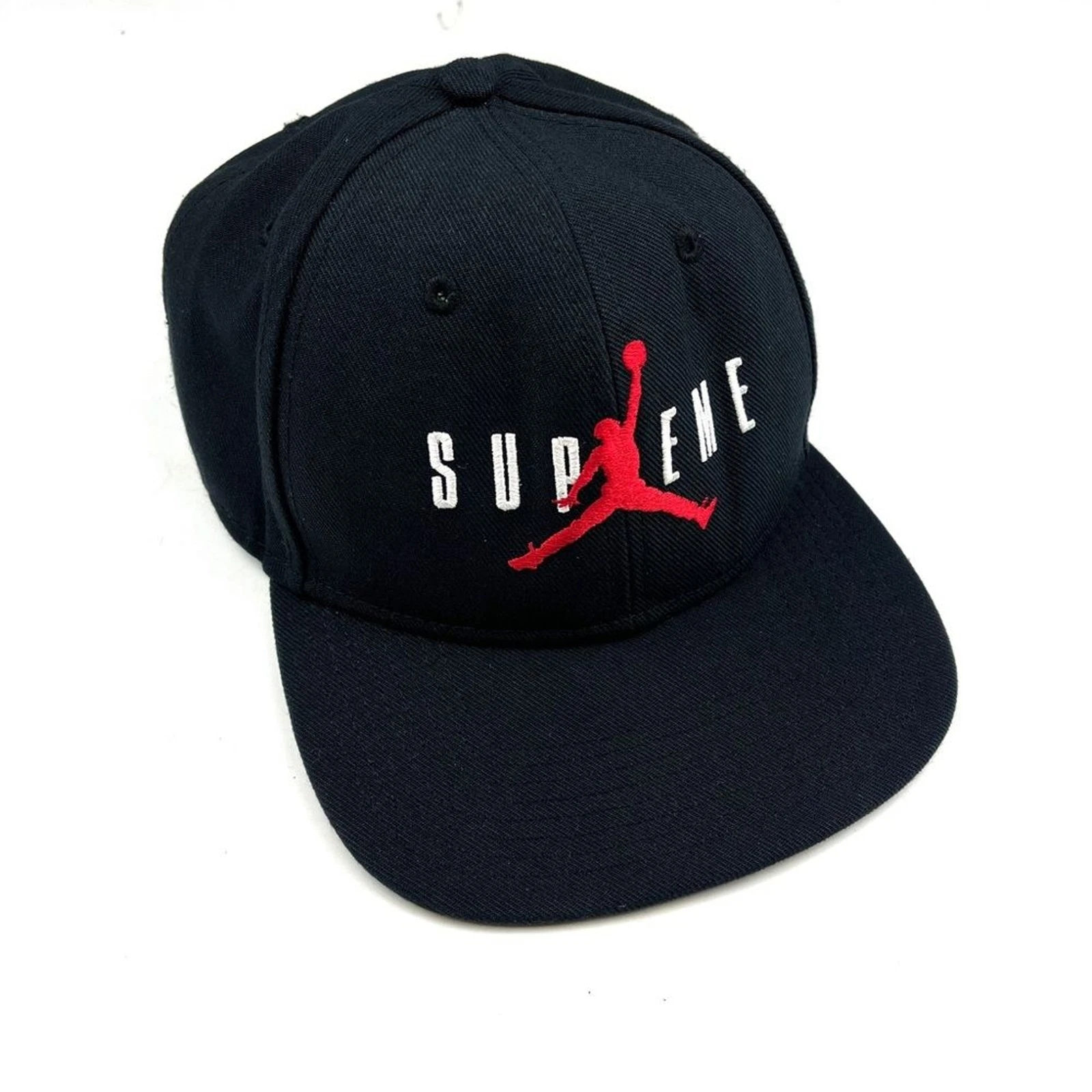 Casquette snapback noire Supreme x Air Jordan Jumpman