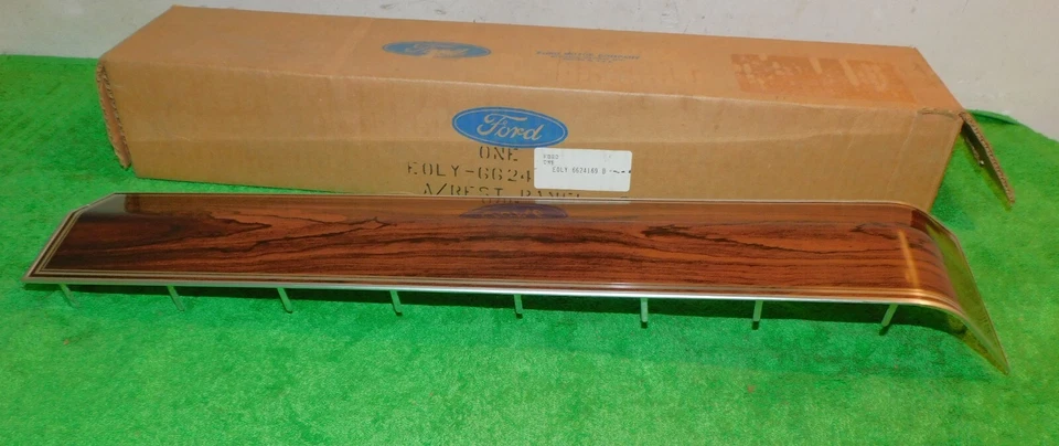 Lincoln Mark VI 1980-1983 2 puertas NOS MADERA GRANO LH reposabrazos puerta acabado panel Foto 3 de 4