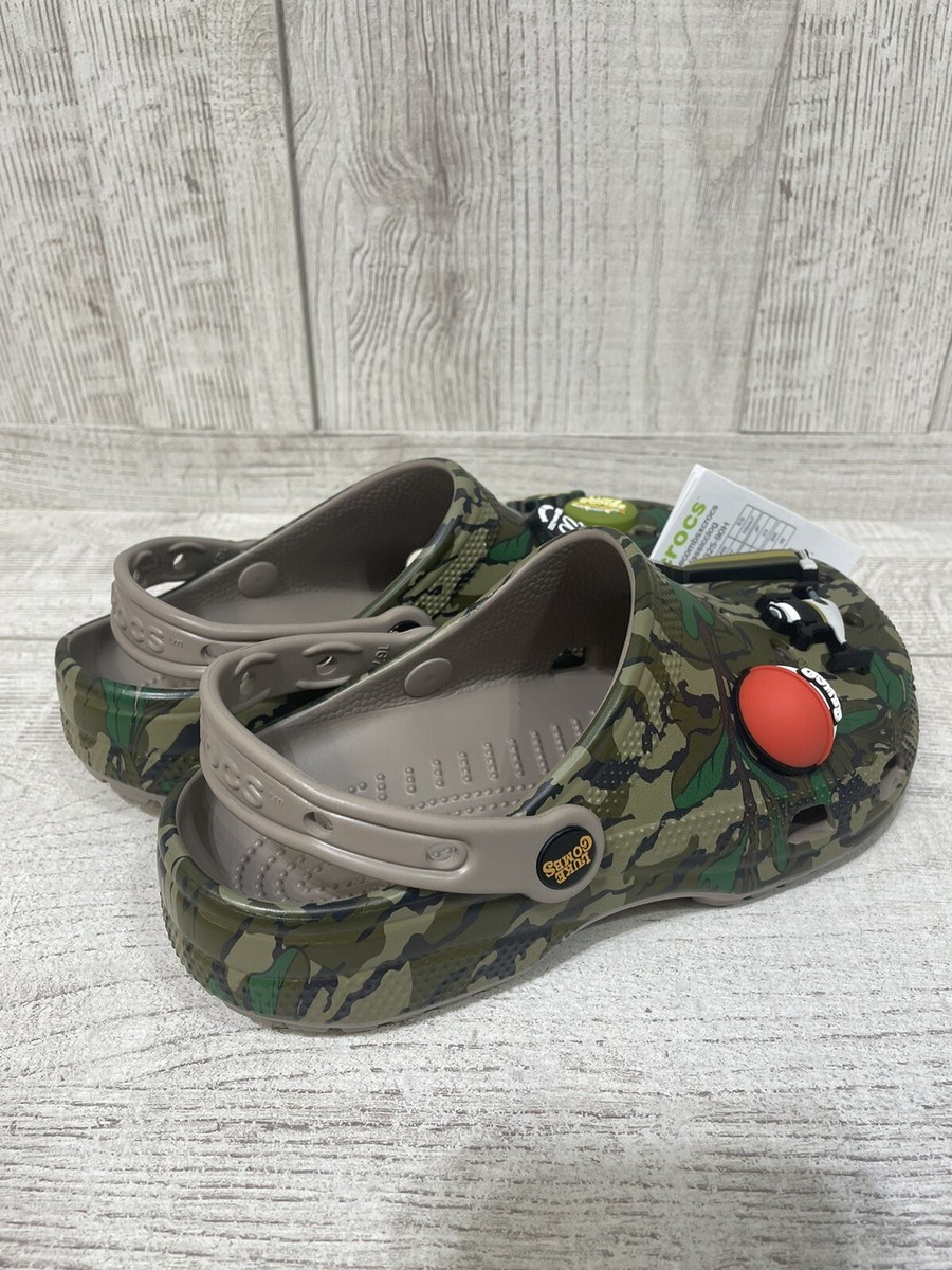 Crocs x Luke Combs Collab Bootlegger Camo Clogs Shoes Mens 5  display picture 3