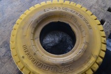 Reifen  3.00-4 / 2.10 f&uuml;r Kehrmaschine usw. Vollgummi Reifen