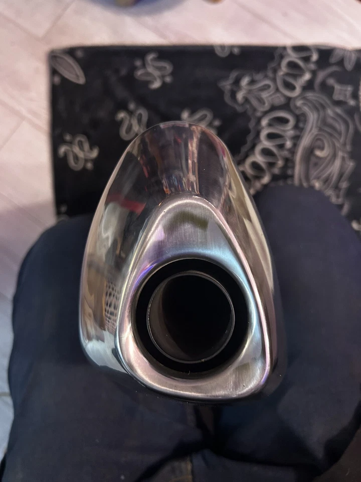 Silenciador Suzuki GSXS 750 750 750z 2014-2016 Stock OEM #14310-08J00-H01 *¡Como nuevo*!!! Foto 3 de 4