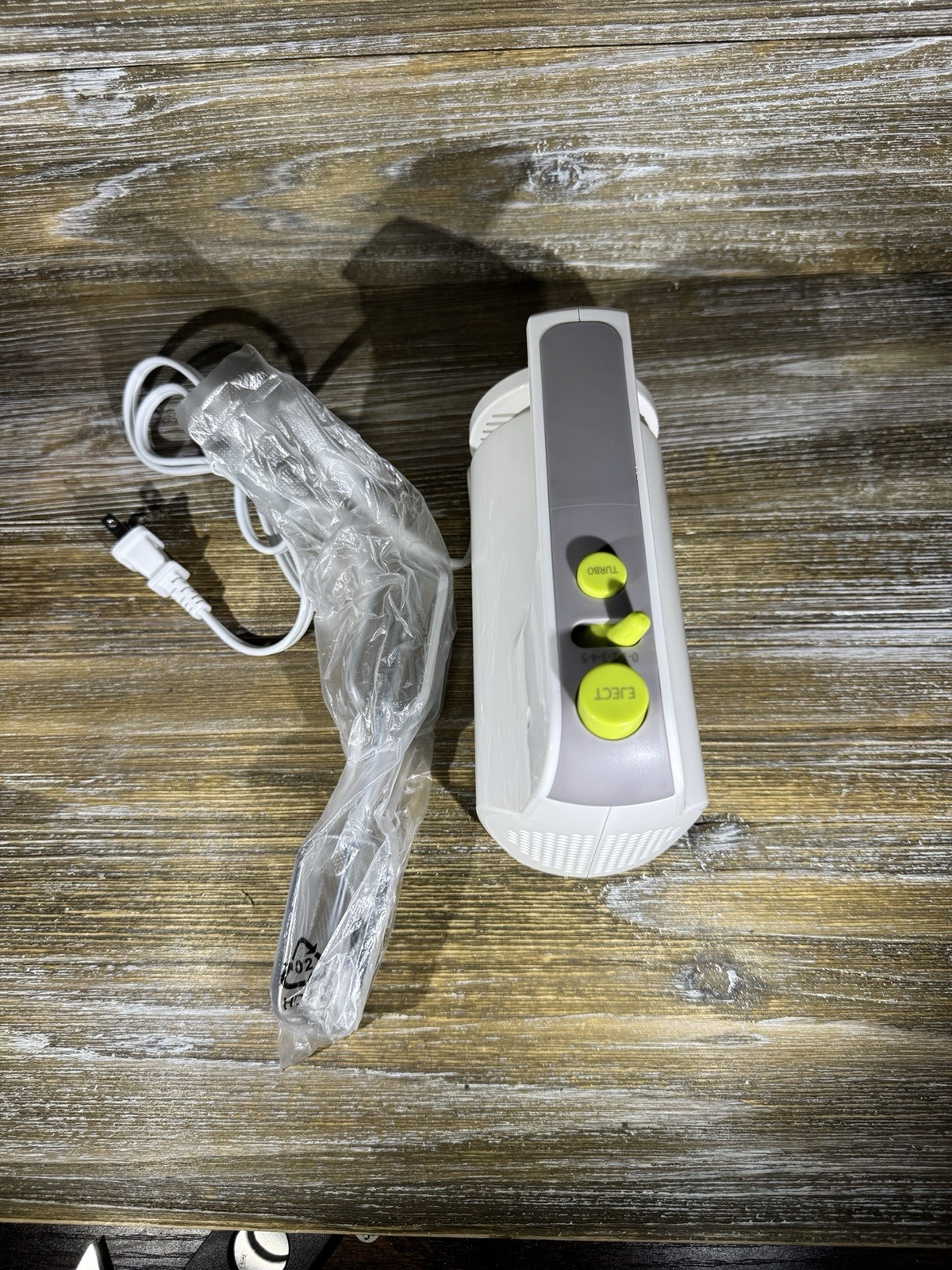 Mosaic Electric Hand Mixer White NWOB