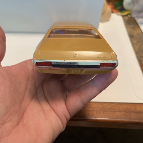 1972 Ford Gran Torino Sport Plastic Promo Model 1/25 Scale Gold Color - Picture 8 of 10