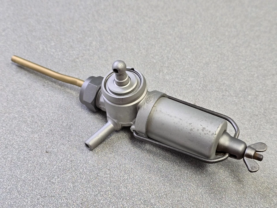 NICE USED ORIGINAL KARCO PORSCHE 356B 356C 356SC FUEL TANK PETCOCK SHUTOFF VALVE - Image 2 of 4