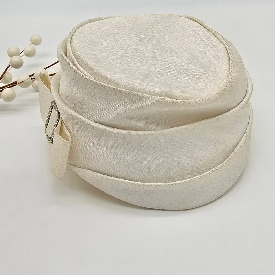 Sombrero Pastillero Blanco De Colección Estrás Arco Nupcial Boda Ocasión Iglesia Foto 4 de 4