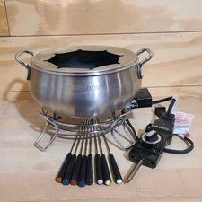 NWOB Cuisinart Electric Fondue Pot Set CFO-3SS 3 Quart 1000 Watts Nonstick 