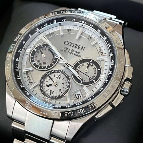 Citizen Satellite Wave Eco Drive F900 silber