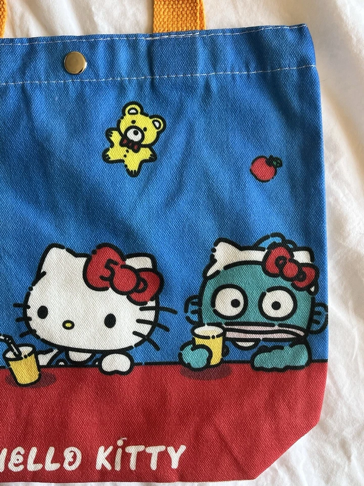 Lindo bolso de mano de lona brillante de Hello Kitty And Friends genial Foto 3 de 4
