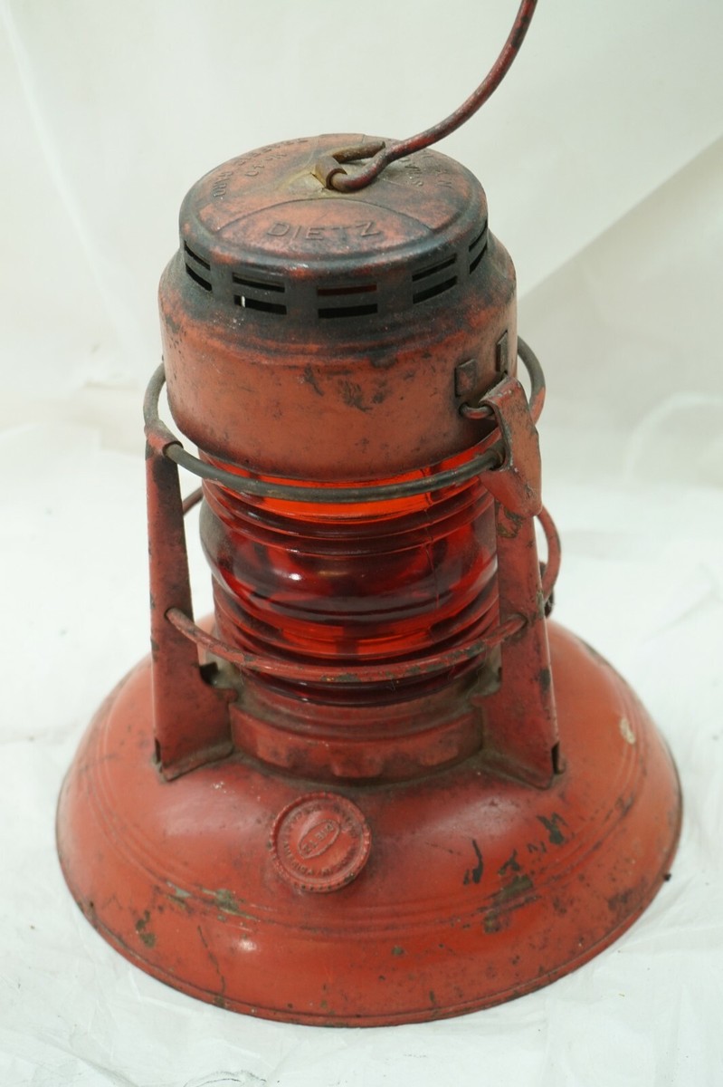 VINTAGE DIETZ LANTERN TRAFFIC GARD NO 40 RED WITH RED GLOBE